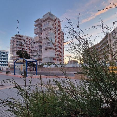 شقة Apartamento De 1 Habitacion Frente Al Mar Y Con Piscina بينيكاسّين المظهر الخارجي الصورة