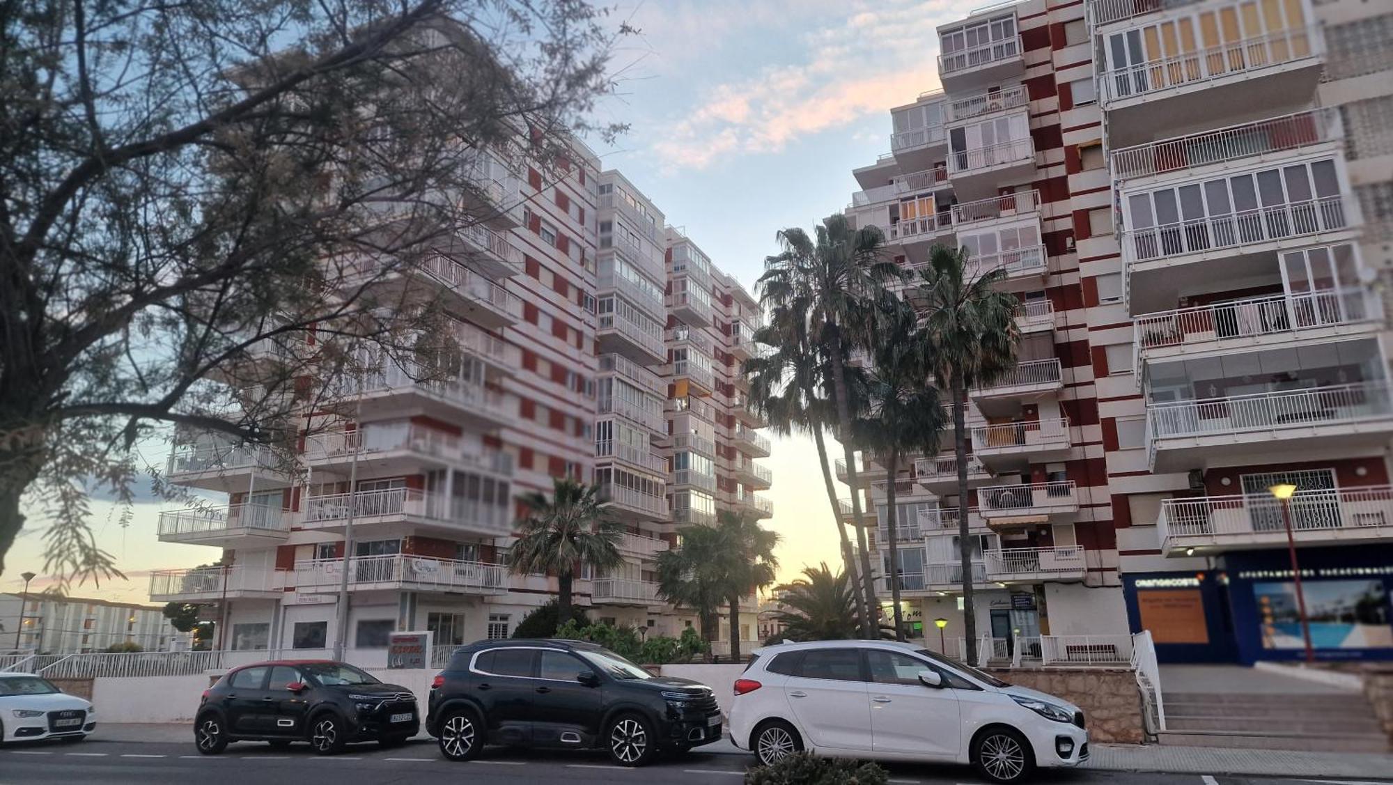شقة Apartamento De 1 Habitacion Frente Al Mar Y Con Piscina بينيكاسّين المظهر الخارجي الصورة