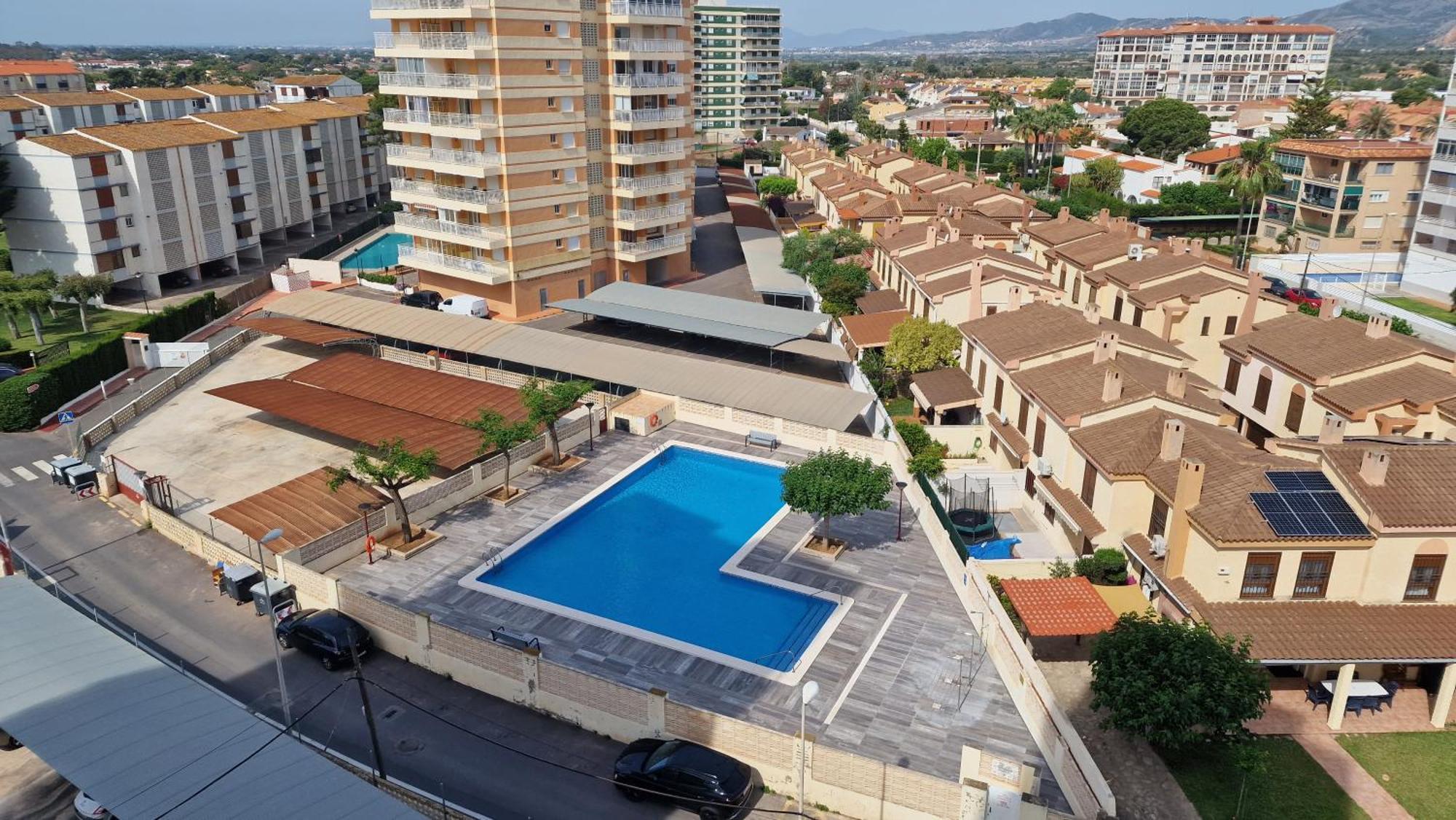 شقة Apartamento De 1 Habitacion Frente Al Mar Y Con Piscina بينيكاسّين المظهر الخارجي الصورة