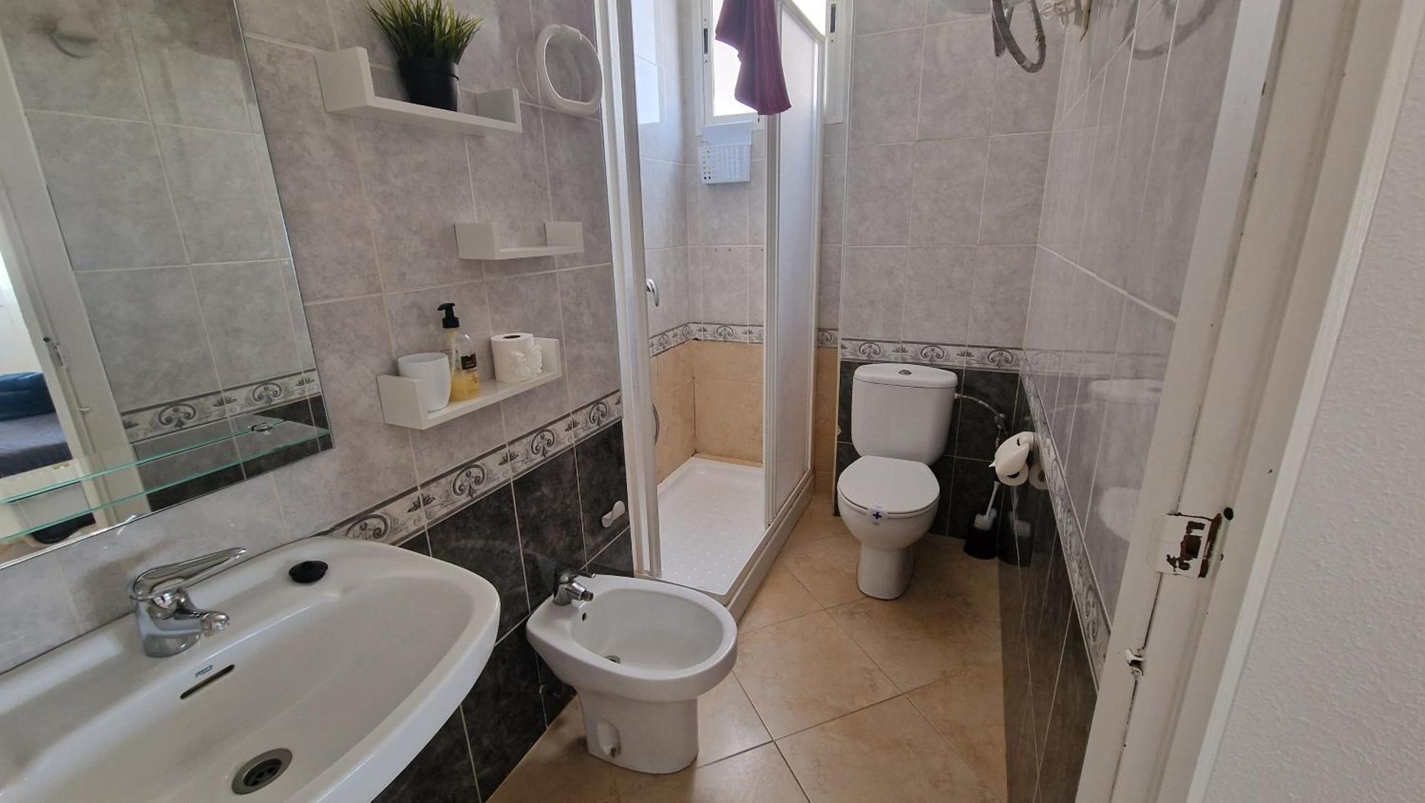 شقة Apartamento De 1 Habitacion Frente Al Mar Y Con Piscina بينيكاسّين المظهر الخارجي الصورة