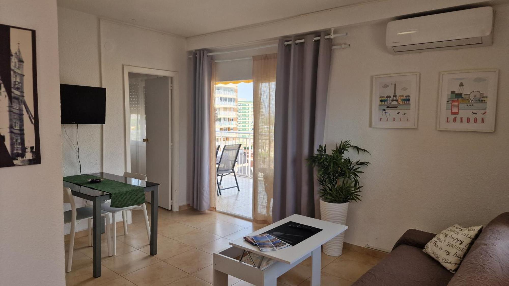 شقة Apartamento De 1 Habitacion Frente Al Mar Y Con Piscina بينيكاسّين المظهر الخارجي الصورة