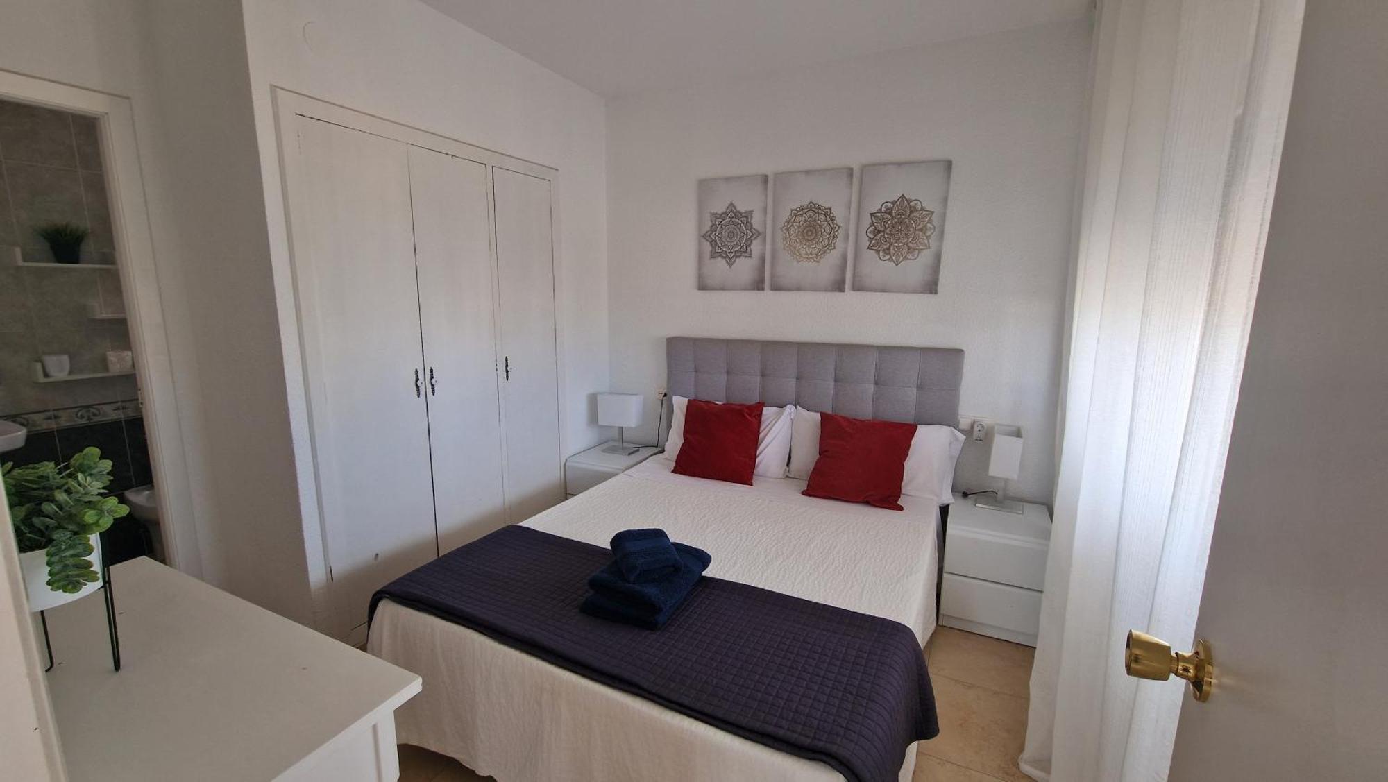 شقة Apartamento De 1 Habitacion Frente Al Mar Y Con Piscina بينيكاسّين المظهر الخارجي الصورة
