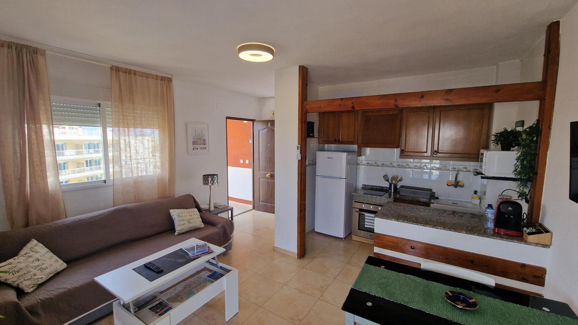 شقة Apartamento De 1 Habitacion Frente Al Mar Y Con Piscina بينيكاسّين المظهر الخارجي الصورة